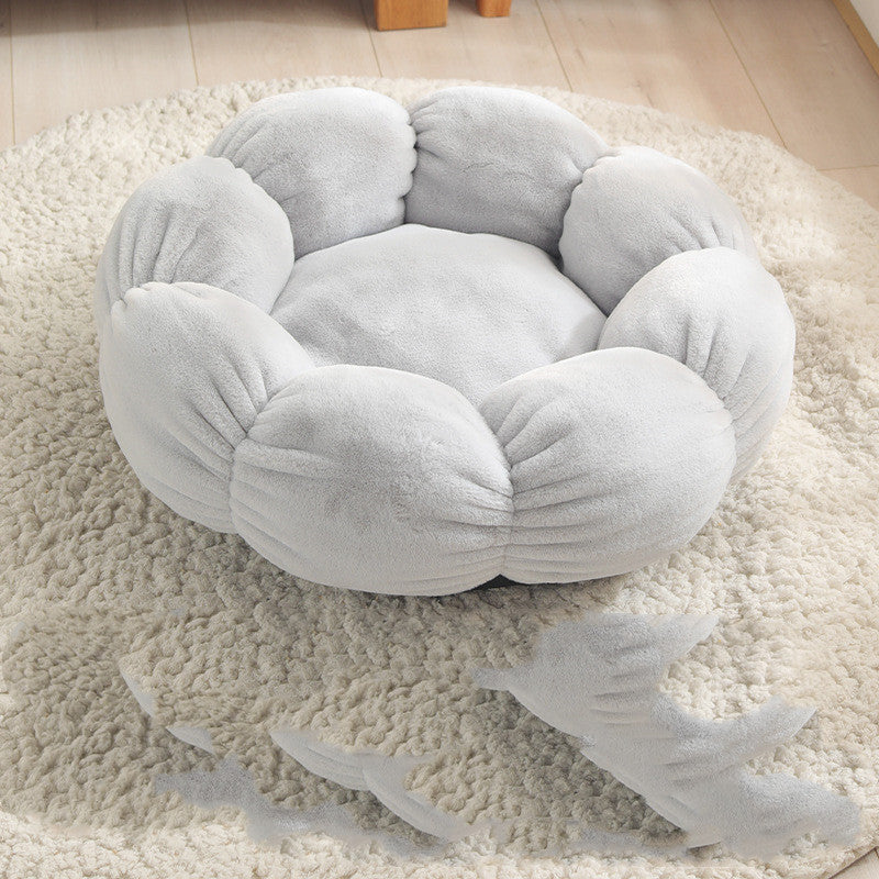 Flower-Shaped Plush Pet Bed with Soft Blanket for Cats & Small Dogs