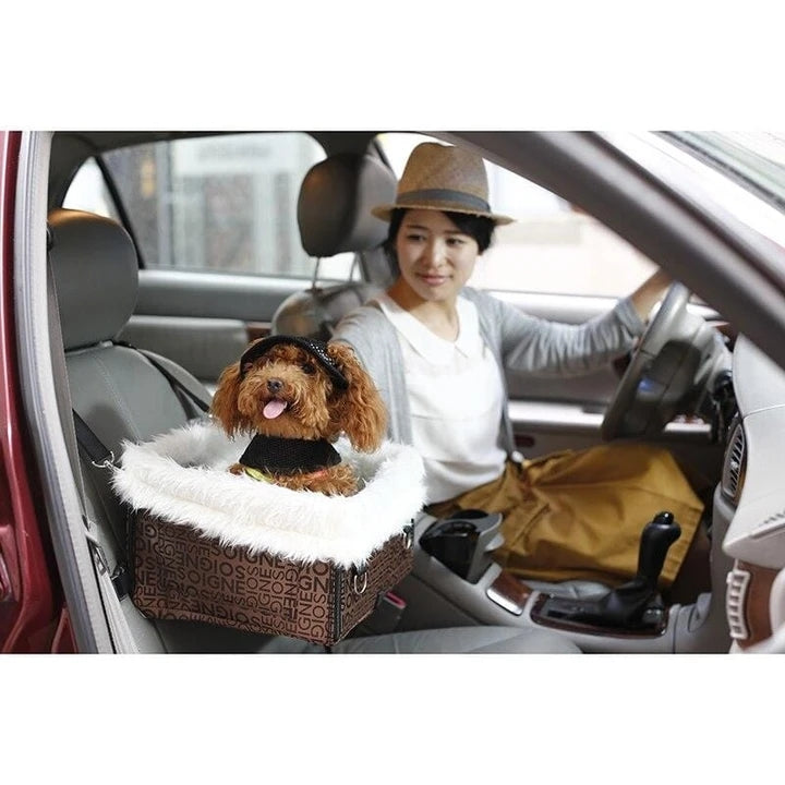 Luxurious Elevated Car Seat for Pets